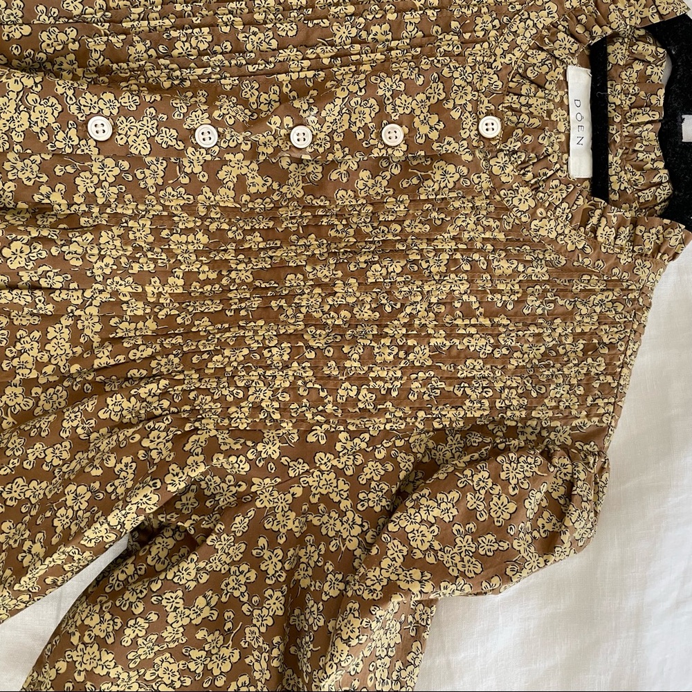 Doen Floral Blouse in Olive and Cream - Picture 6 of 8